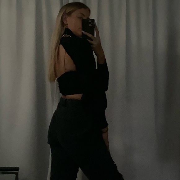 Aurora Shrug Black - Picture 6 of 7